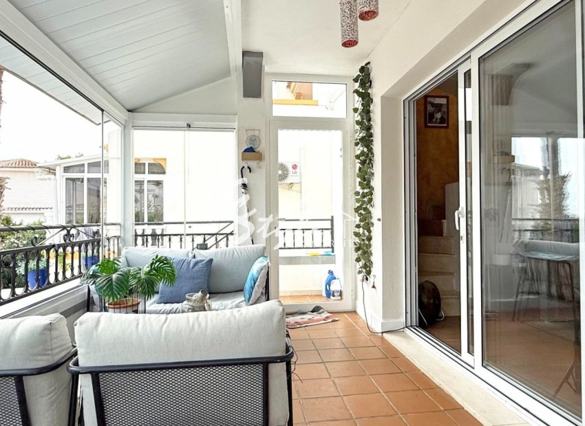 Resale - Villa - Orihuela-Costa - Villamartin