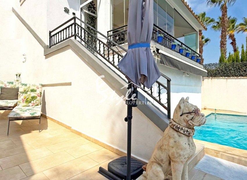 Resale - Villa - Orihuela-Costa - Villamartin