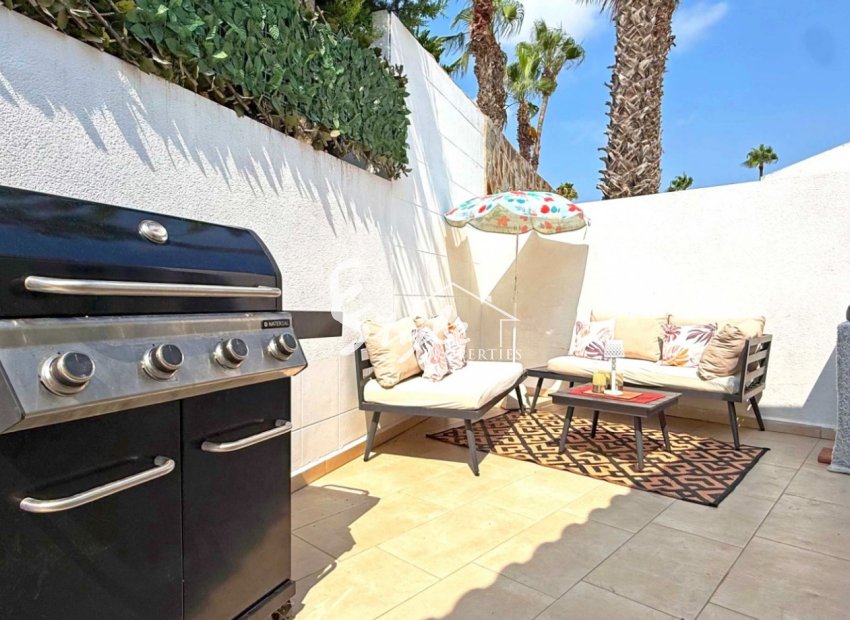 Resale - Villa - Orihuela-Costa - Villamartin