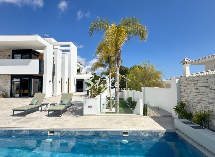 Resale - Villa - Orihuela-Costa - Villamartin