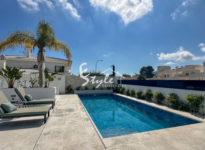 Resale - Villa - Orihuela-Costa - Villamartin
