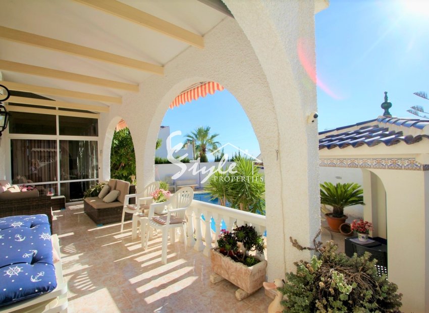 Resale - Villa - Orihuela-Costa - Villamartin