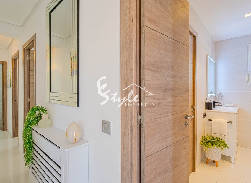 Resale - Villa - Orihuela-Costa - Villamartin