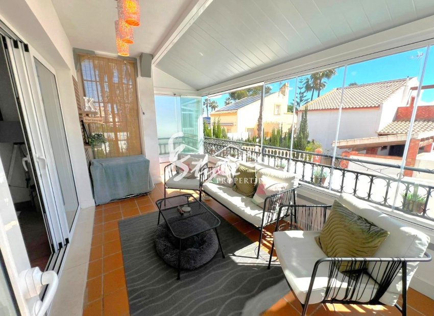 Resale - Villa - Orihuela-Costa - Villamartin