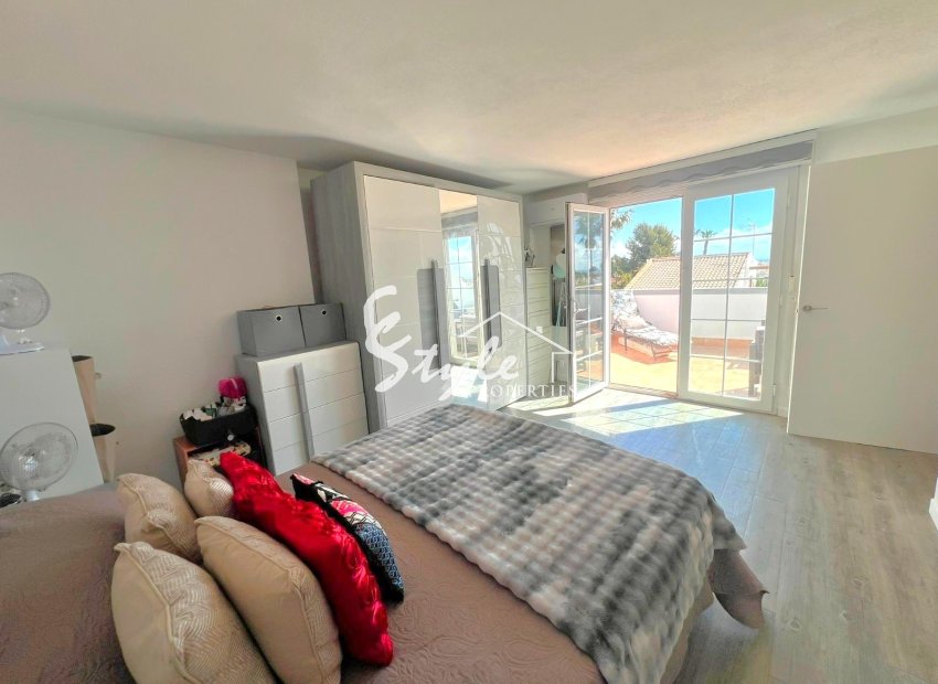 Resale - Villa - Orihuela-Costa - Villamartin