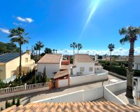 Resale - Villa - Orihuela-Costa - Villamartin