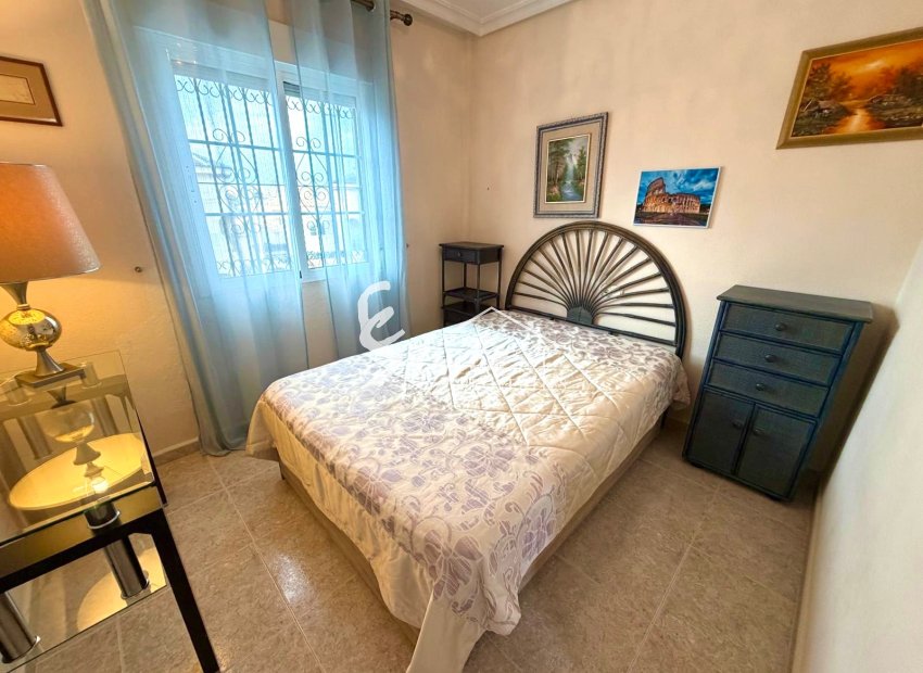 Resale - Villa - Orihuela-Costa - Villamartin