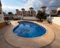 Resale - Villa - Orihuela-Costa - Villamartin