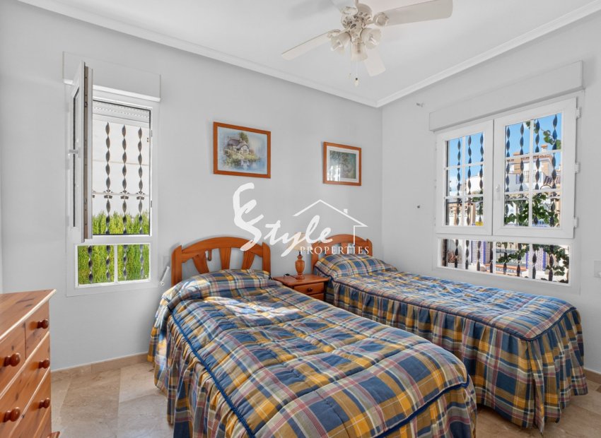 Resale - Villa - Orihuela-Costa - Villamartin