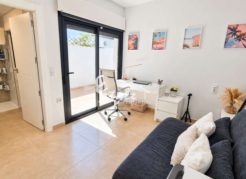 Resale - Villa - Orihuela-Costa - Villamartin