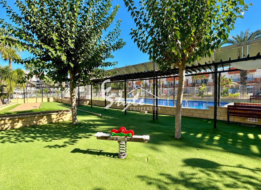 Resale - Villa - Orihuela-Costa - Villamartin