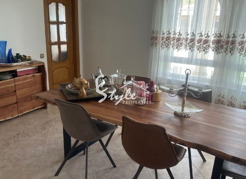 Resale - Villa - Orihuela