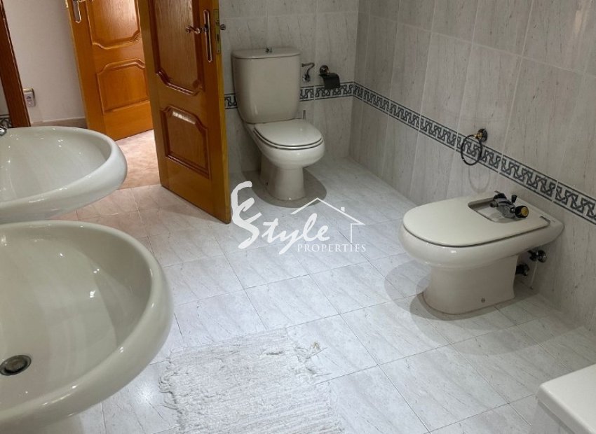 Resale - Villa - Orihuela