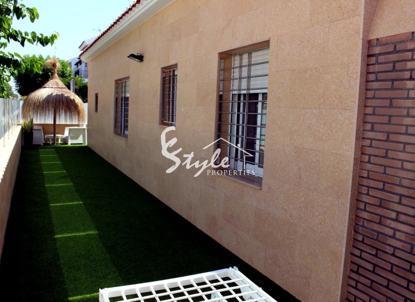 Resale - Villa - Pilar de la Horadada - La Torre De La Horadada