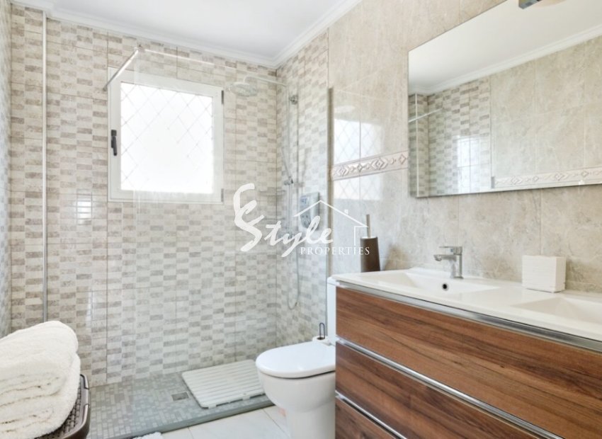 Resale - Villa - Pinar De Campoverde