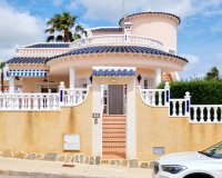 Resale - Villa - Pinar De Campoverde