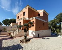 Resale - Villa - Pinar De Campoverde