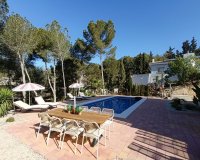 Resale - Villa - Pinar De Campoverde