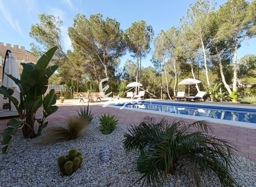 Resale - Villa - Pinar De Campoverde