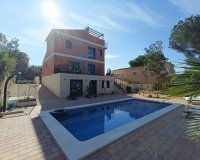 Resale - Villa - Pinar De Campoverde