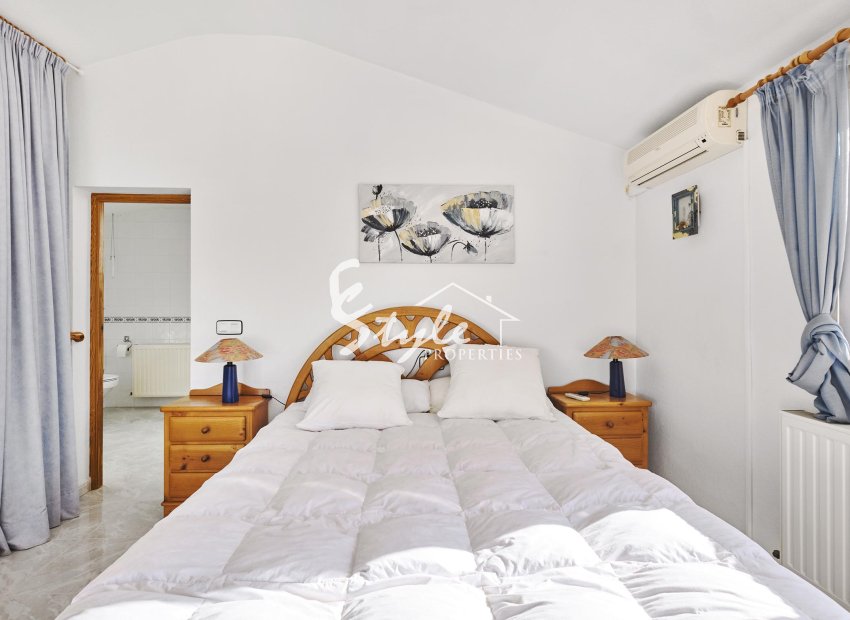 Resale - Villa - Pinar De Campoverde