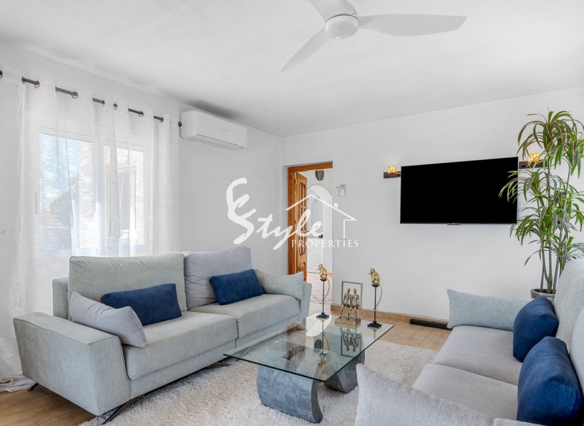 Resale - Villa - Pinar De Campoverde