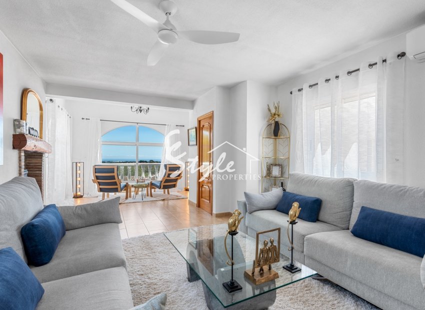 Resale - Villa - Pinar De Campoverde