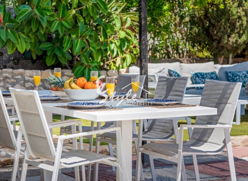 Resale - Villa - Pinar De Campoverde