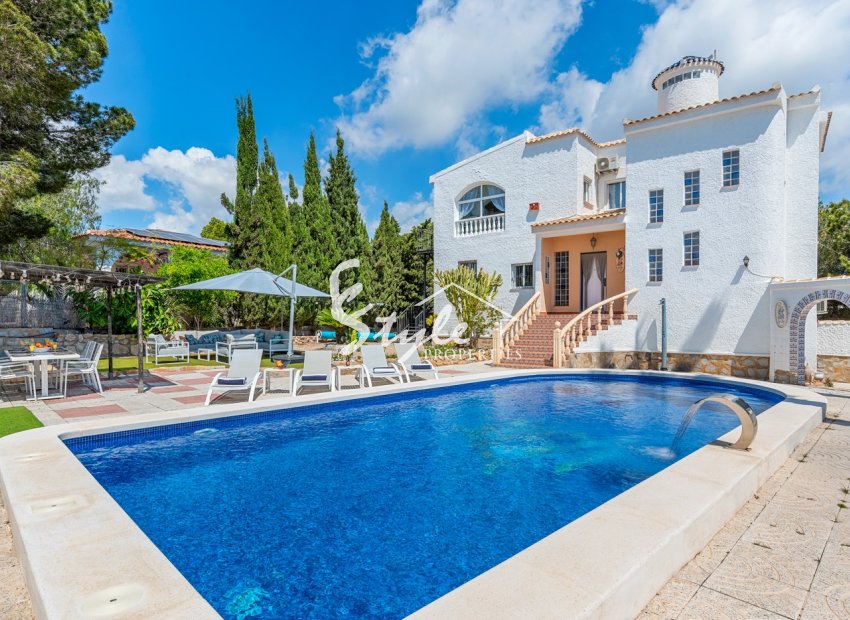 Resale - Villa - Pinar De Campoverde