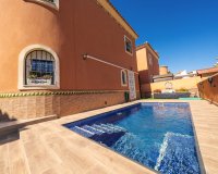 Resale - Villa - Playa Flamenca - Sportcentre