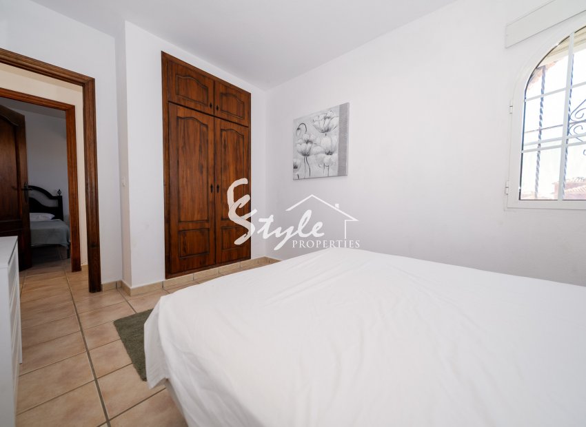 Resale - Villa - Playa Flamenca - Sportcentre