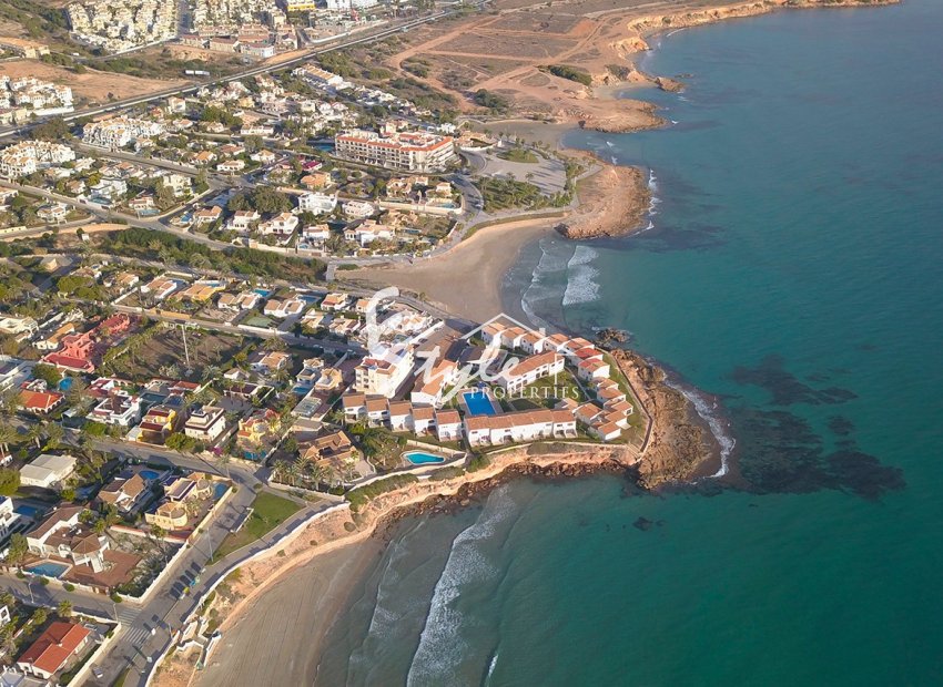 Resale - Villa - Playa Flamenca - Sportcentre