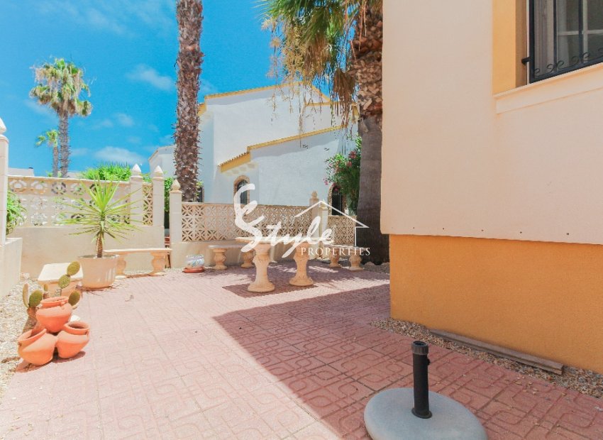 Resale - Villa - Playa Flamenca