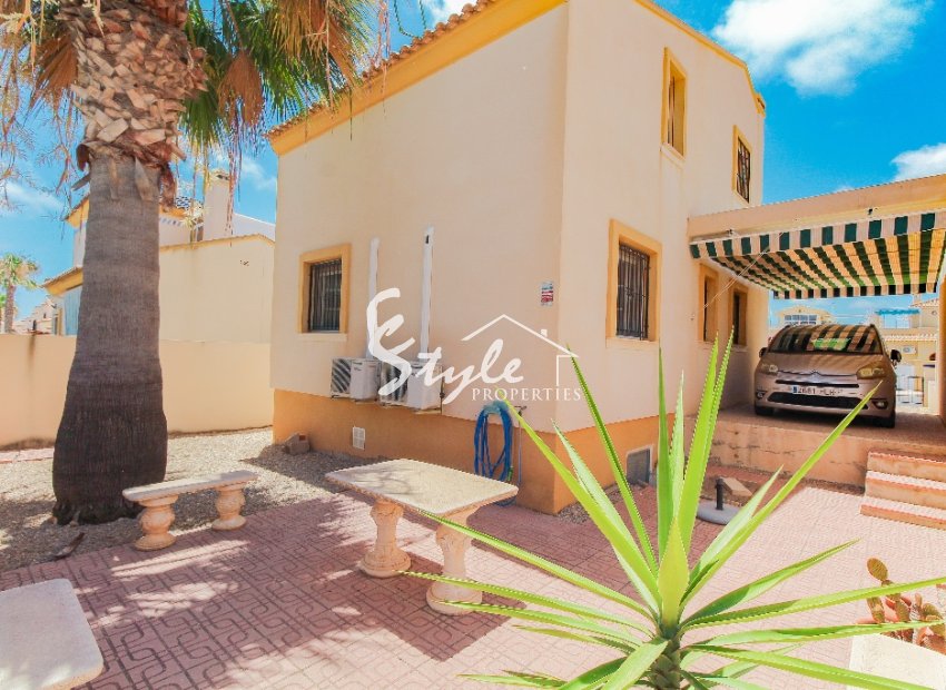 Resale - Villa - Playa Flamenca