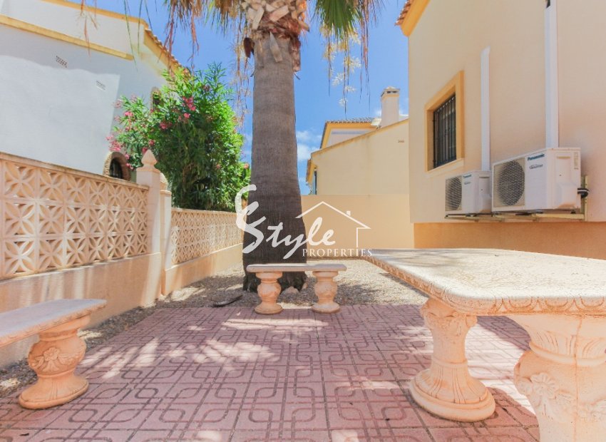 Resale - Villa - Playa Flamenca
