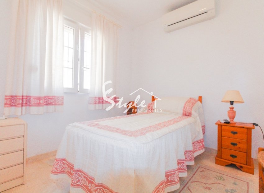 Resale - Villa - Playa Flamenca