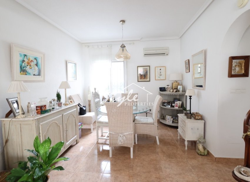 Resale - Villa - Playa Flamenca