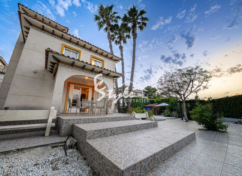 Resale - Villa - Playa Flamenca