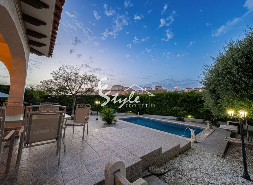 Resale - Villa - Playa Flamenca