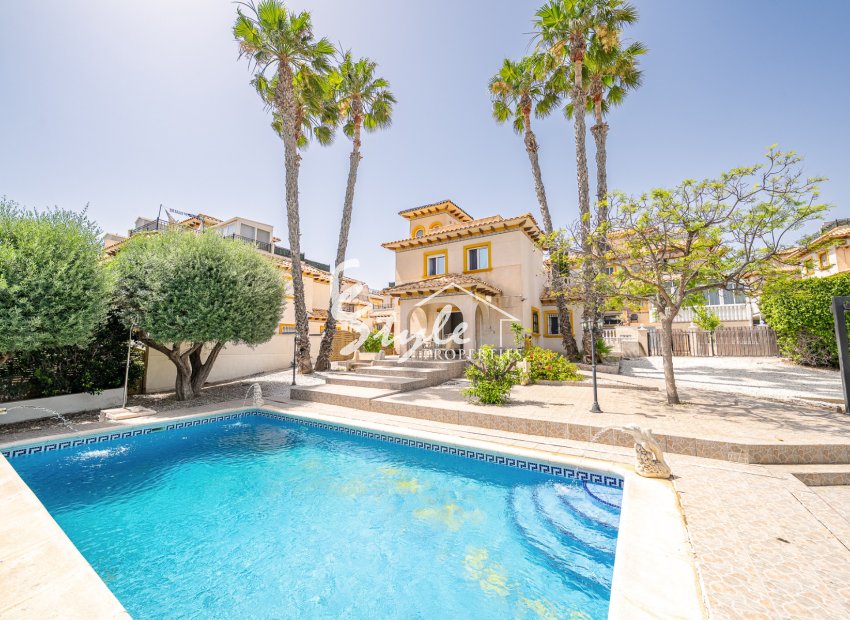Resale - Villa - Playa Flamenca