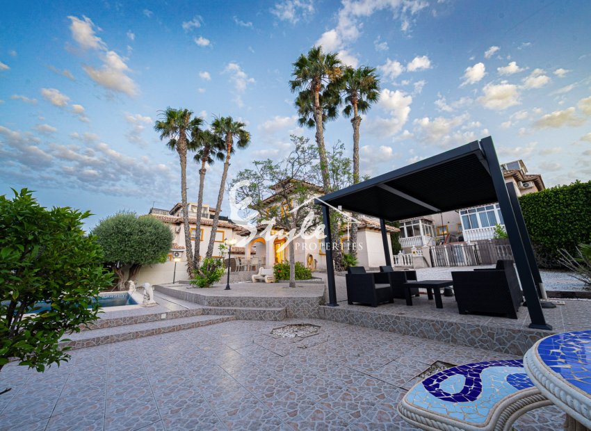 Resale - Villa - Playa Flamenca
