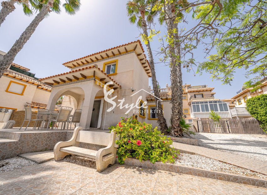 Resale - Villa - Playa Flamenca