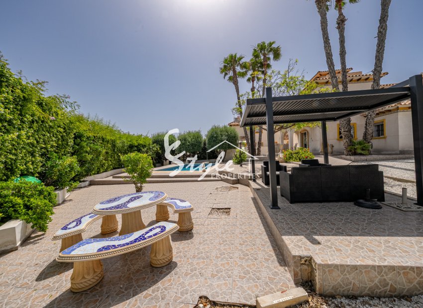 Resale - Villa - Playa Flamenca