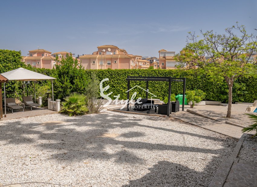Resale - Villa - Playa Flamenca
