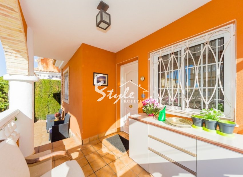 Resale - Villa - Playa Flamenca