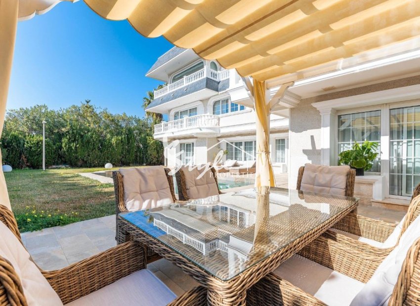 Resale - Villa - Playa San Juan