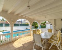 Resale - Villa - Punta Prima