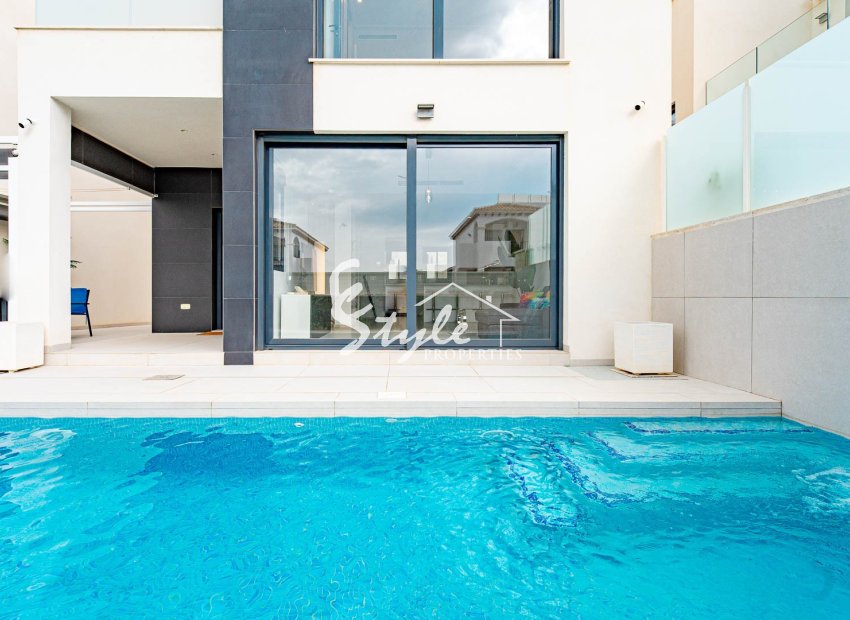 Resale - Villa - Punta Prima