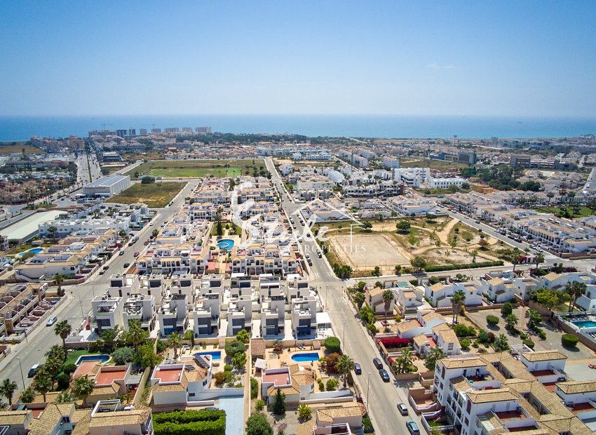 Resale - Villa - Punta Prima