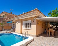 Resale - Villa - Punta Prima